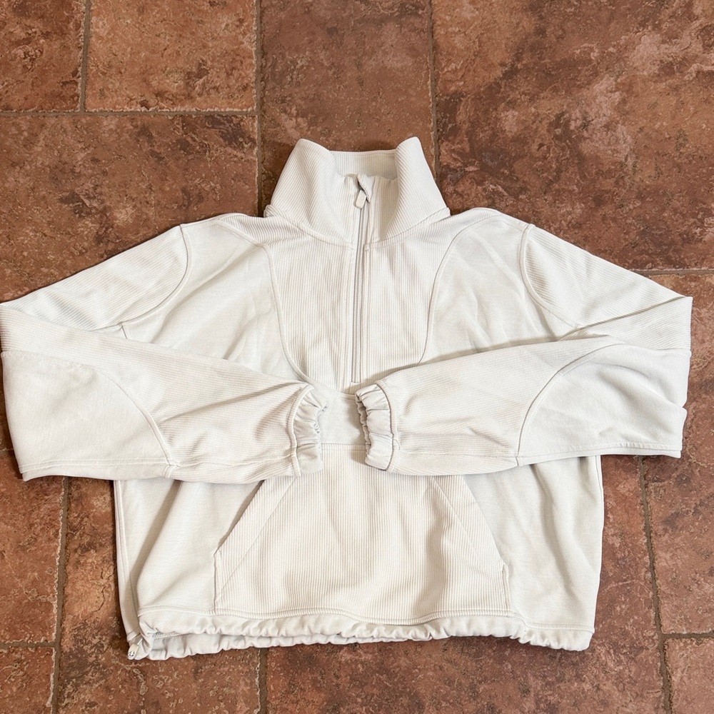 Lululemon softstreme Quarter-Zip pullover in Bone size 6